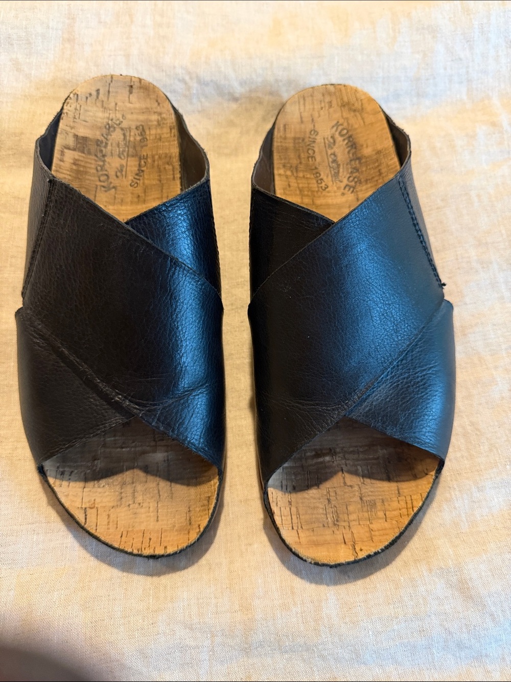 Kork-Ease Tutsi Cross-Band Black leather